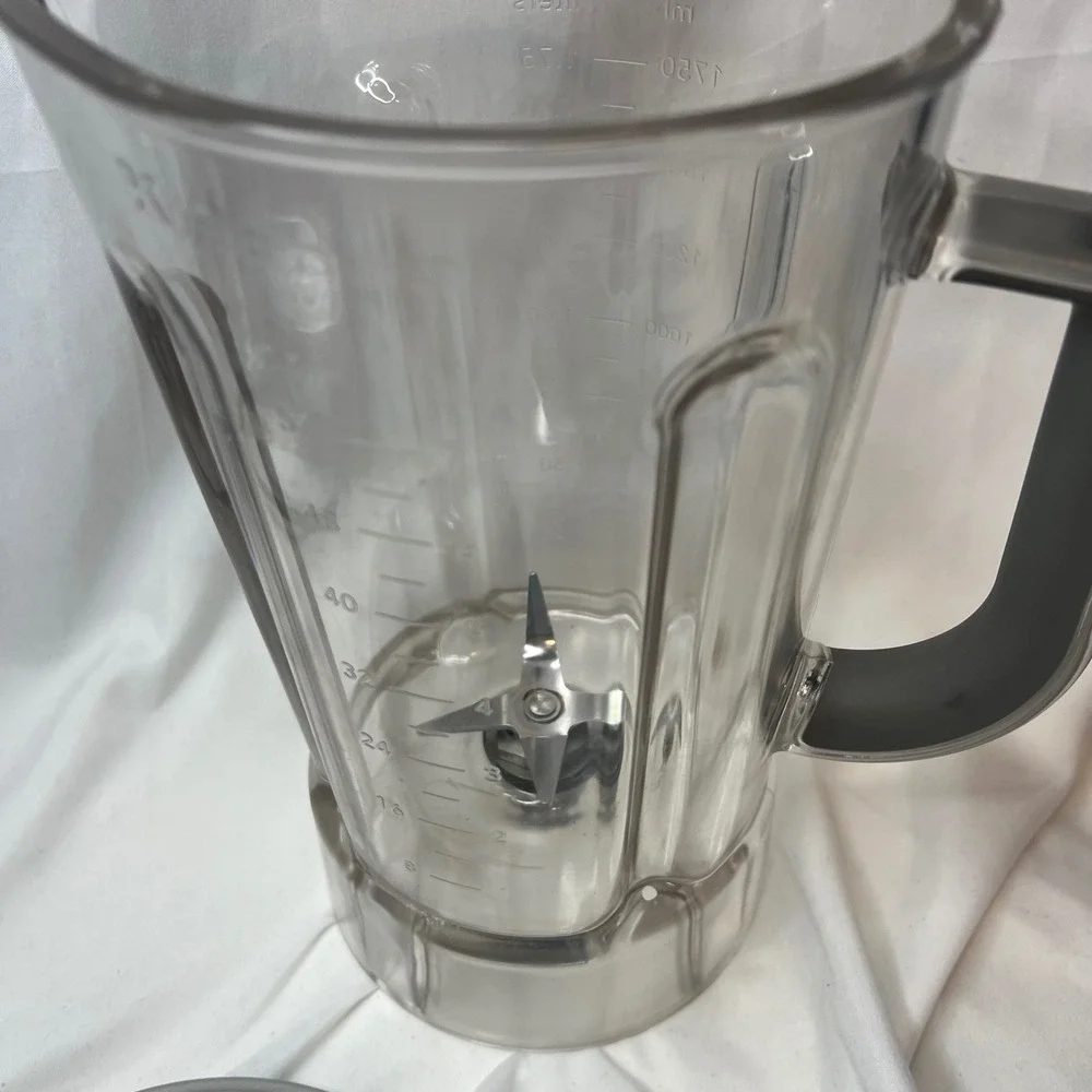 KitchenAid KSB5 Empire Red 5-Speed Classic Countertop Blender with Pitcher & Lid